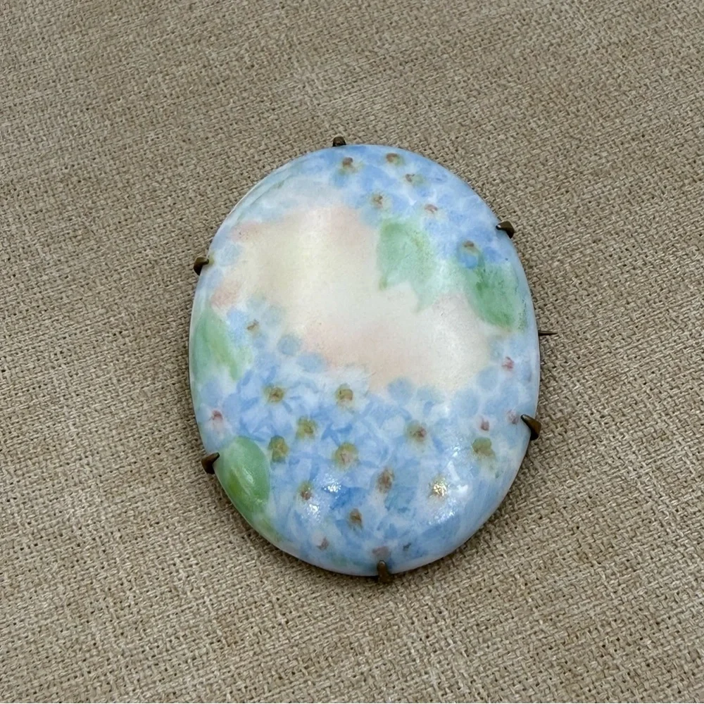 Antique Porcelain Hand Painted Flower Floral brooch - Picture 2 of 6